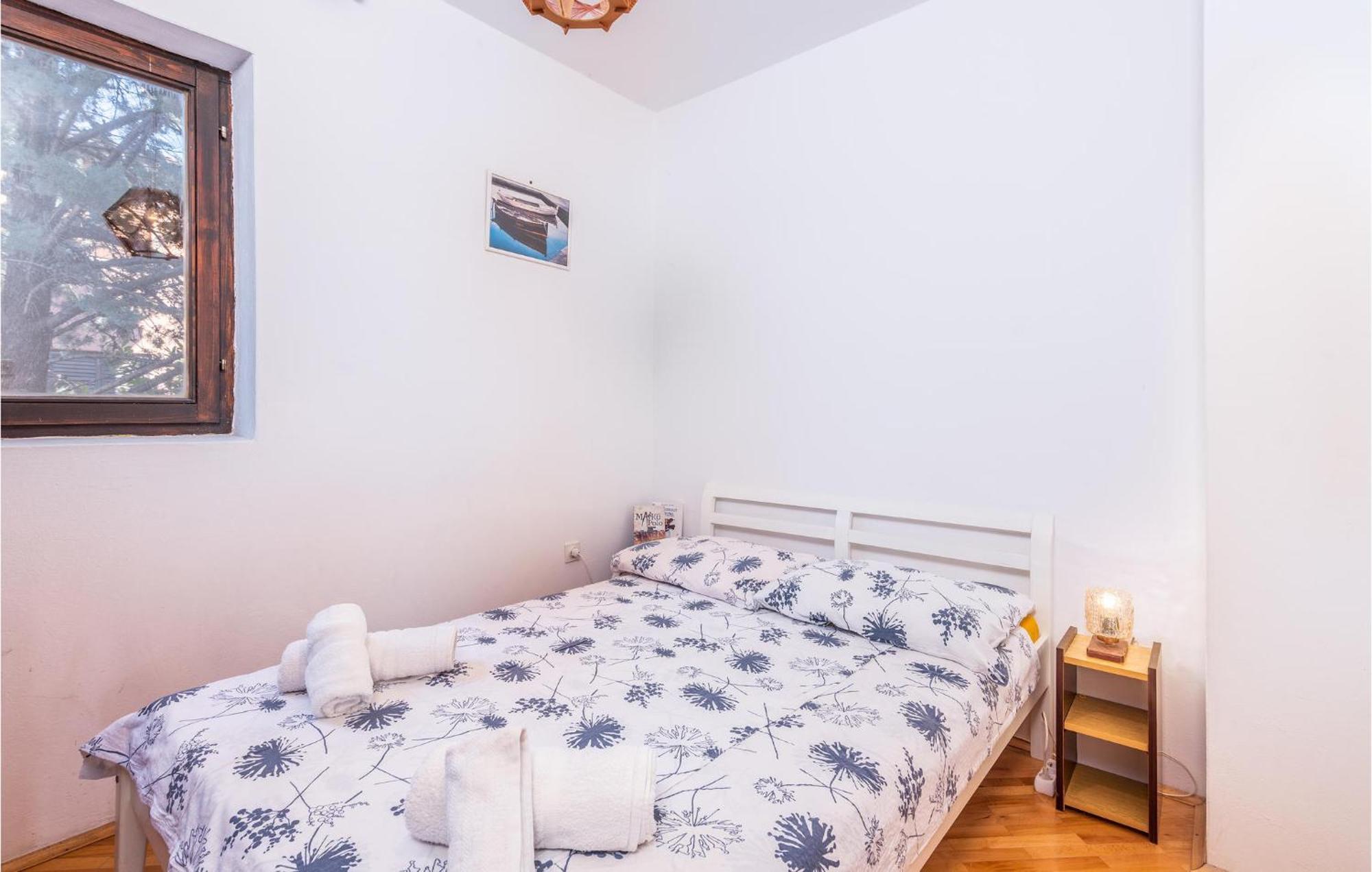 3 Bedroom Nice Apartment In Krk Кърк Екстериор снимка