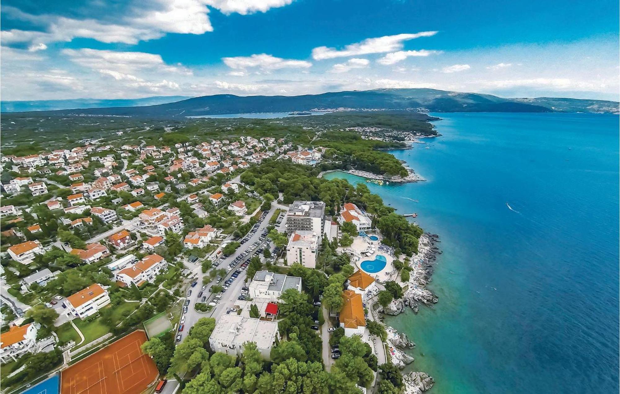 3 Bedroom Nice Apartment In Krk Кърк Екстериор снимка